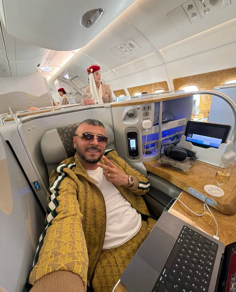 Mo sharing the May 14 trading day from onboard a flight.